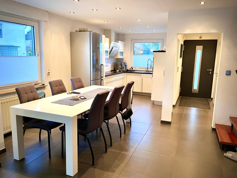 Küche und Essbereich