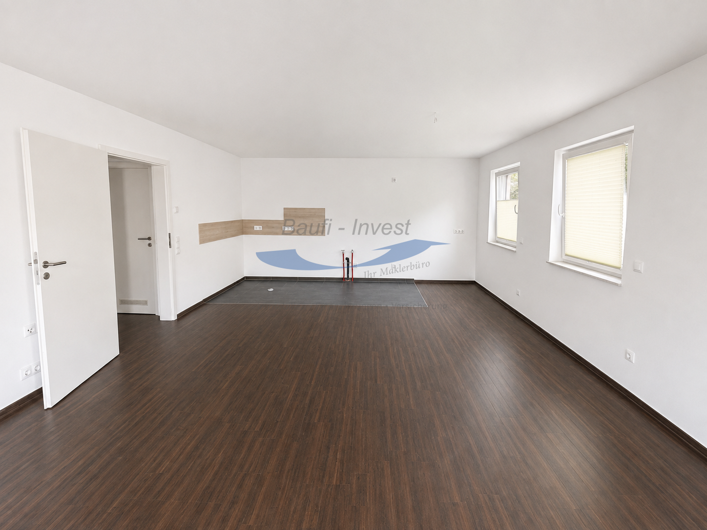 Wohnzimmer mit offene Küche