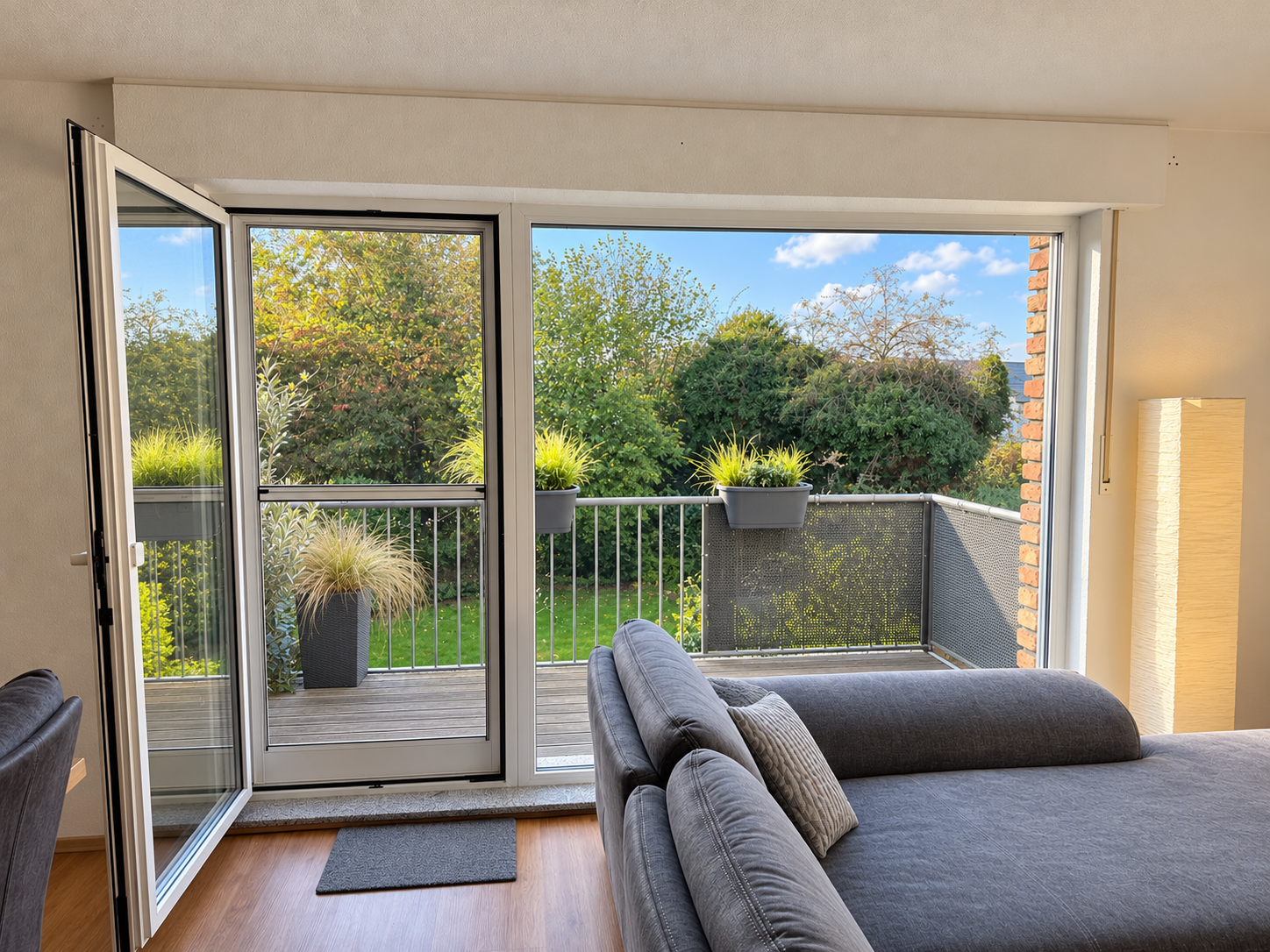 Blick zum Balkon